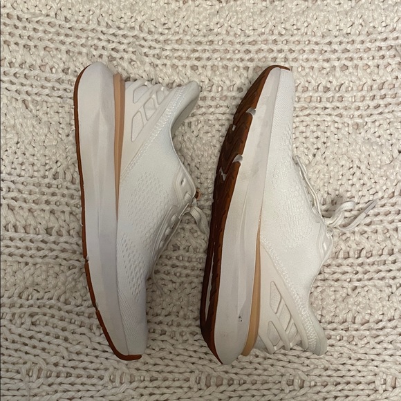 Kizik Slip On Women's Athletic Shoes - White Peach - Picture 4 of 7